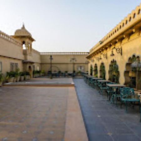 Laxminarayan Club & Resort Vadodara Exterior foto